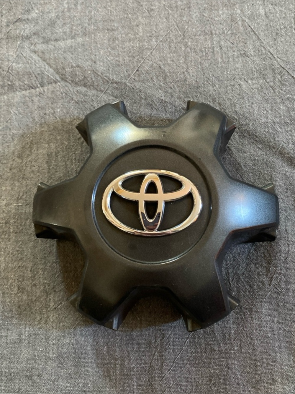 Black Chrome Emblem - Home Accents hub cap 2021 Toyota Tacoma 2021 truck